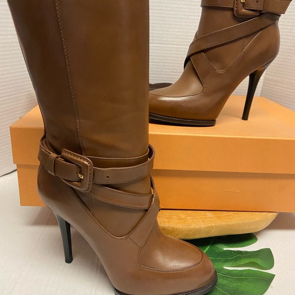 TODS New in Box Stiviletto Leather Heeled Boots - Picture 2 of 9